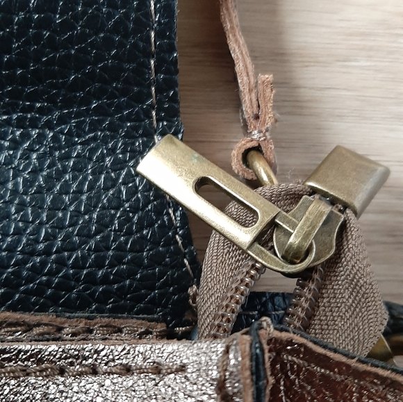 Metallic Bronze Saddle Bag - Picture 7 of 7